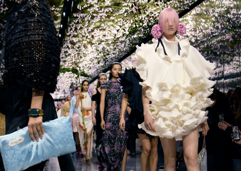 Jonathan Anderson Debuts Dior Haute Couture Collection S/S&nbsp;2026